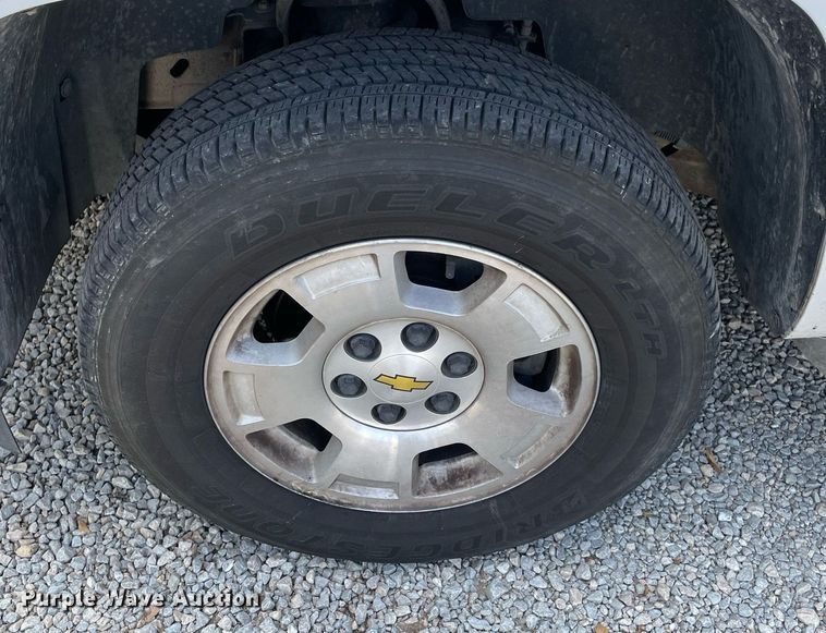 image for item NT9529 2013 Chevrolet Silverado 1500 LT  Crew Cab pickup truck