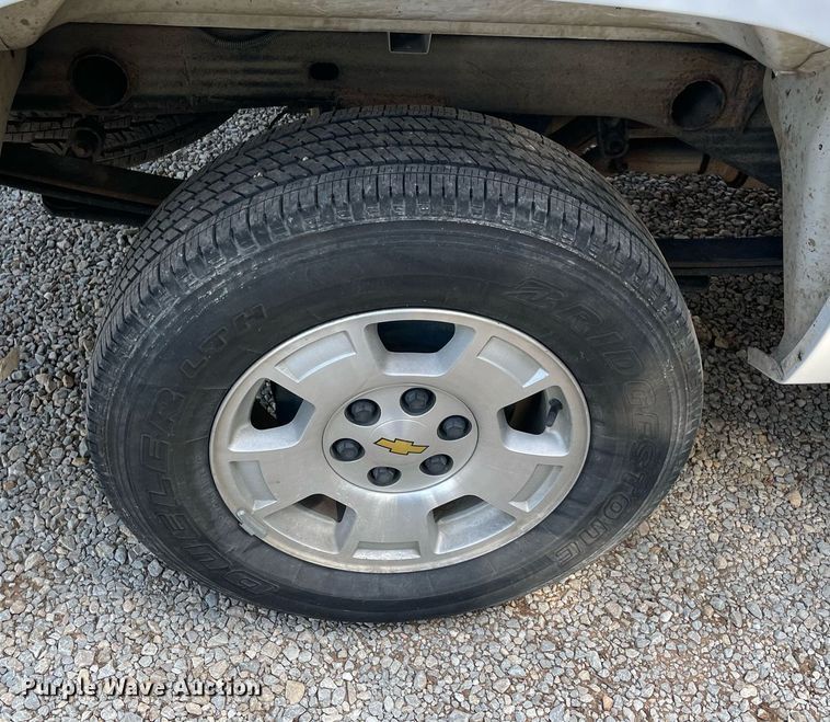 image for item NT9529 2013 Chevrolet Silverado 1500 LT  Crew Cab pickup truck