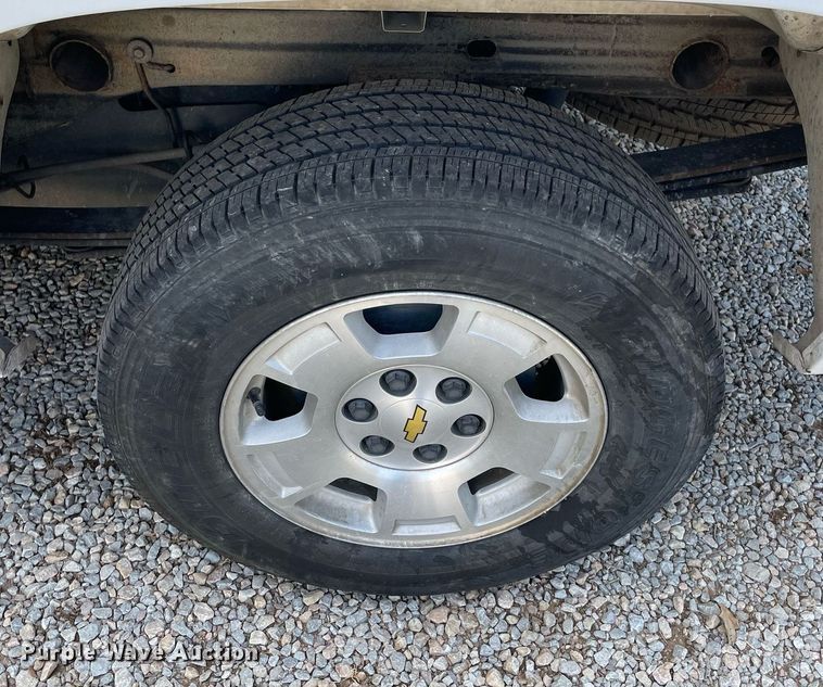 image for item NT9529 2013 Chevrolet Silverado 1500 LT  Crew Cab pickup truck