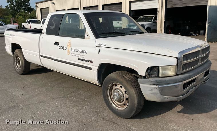 image for item NT9531 2001 Dodge Ram 2500  Quad Cab pickup truck