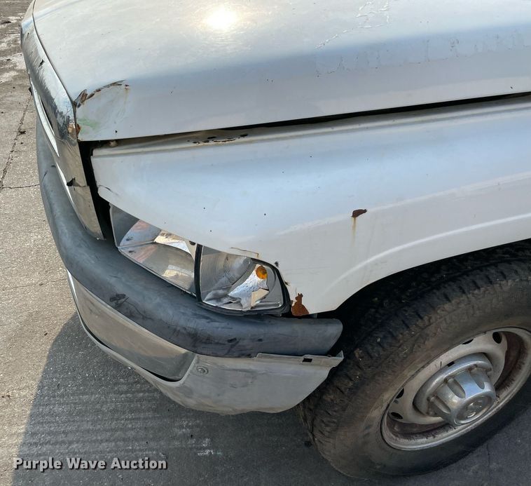 image for item NT9531 2001 Dodge Ram 2500  Quad Cab pickup truck