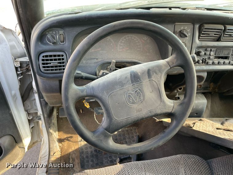 image for item NT9531 2001 Dodge Ram 2500  Quad Cab pickup truck