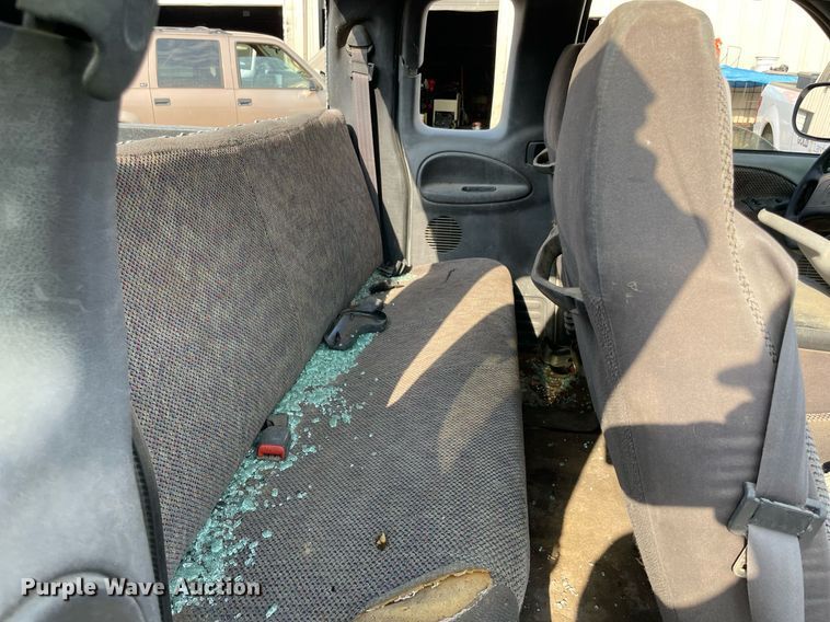 image for item NT9531 2001 Dodge Ram 2500  Quad Cab pickup truck