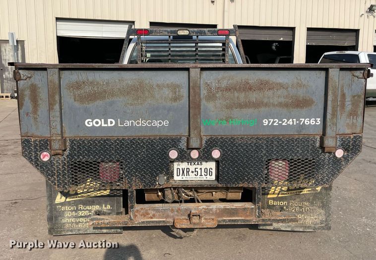 image for item NT9532 2007 Ford  F350 Super Duty  Crew Cab flatbed pickup truck