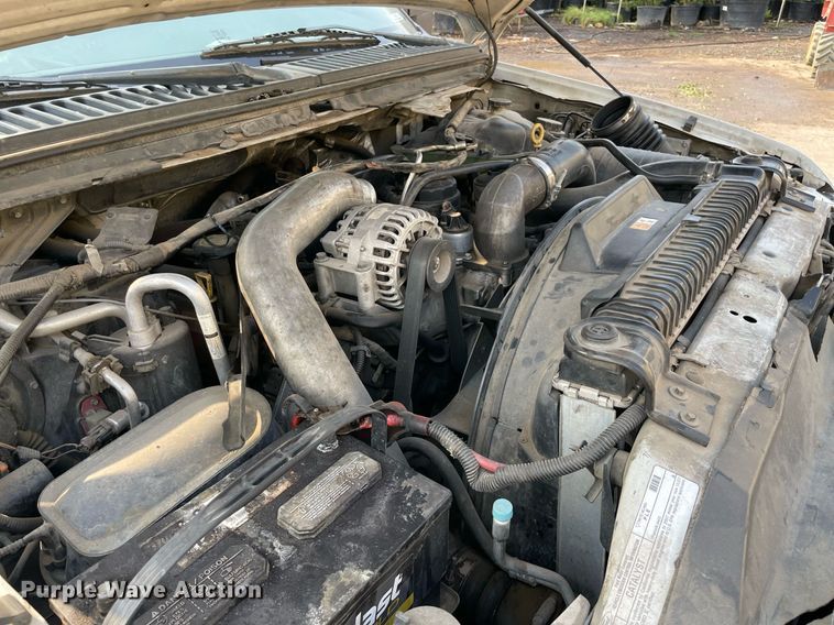 image for item NT9532 2007 Ford  F350 Super Duty  Crew Cab flatbed pickup truck