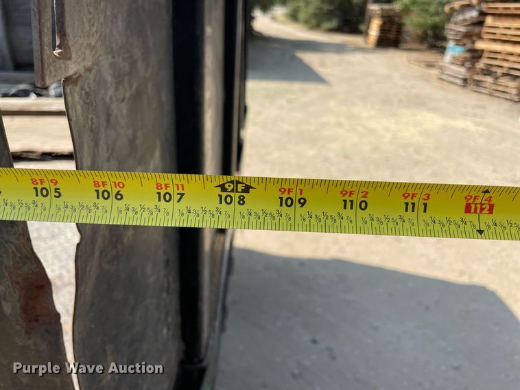 image for item NT9533 2001 Dodge Ram 3500  Quad Cab flatbed pickup truck