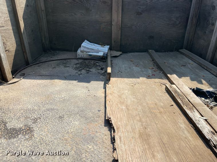 image for item NT9533 2001 Dodge Ram 3500  Quad Cab flatbed pickup truck