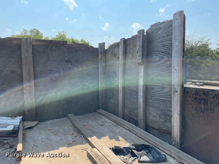 image for item NT9533 2001 Dodge Ram 3500  Quad Cab flatbed pickup truck