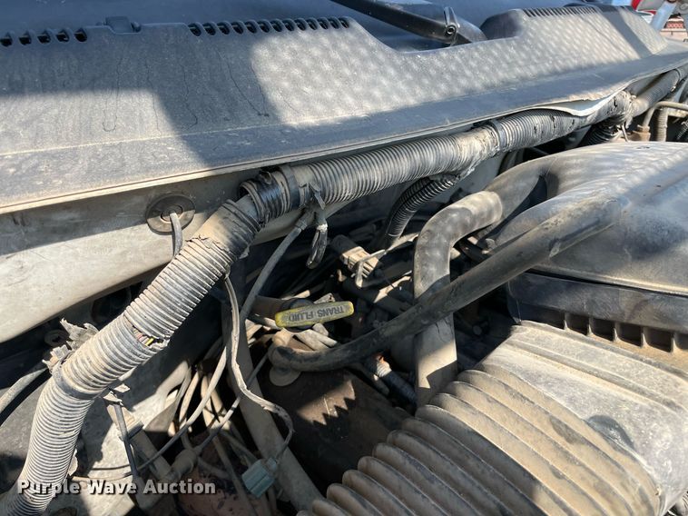 image for item NT9533 2001 Dodge Ram 3500  Quad Cab flatbed pickup truck