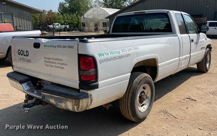 image for item NT9534 2002 Dodge Ram 2500  Quad Cab pickup truck