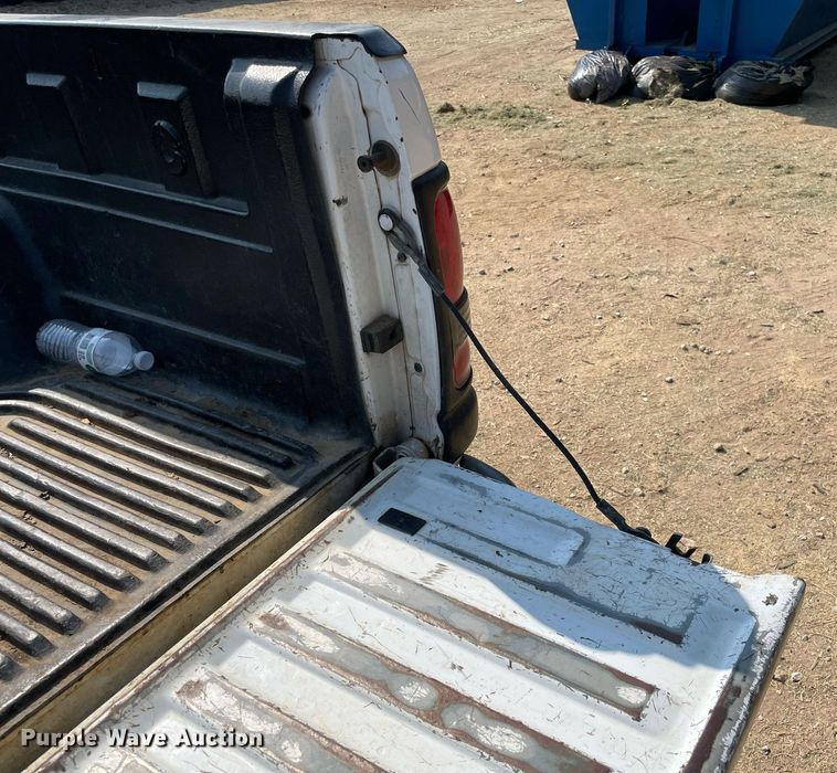 image for item NT9534 2002 Dodge Ram 2500  Quad Cab pickup truck