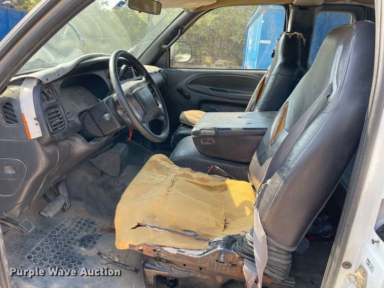 image for item NT9534 2002 Dodge Ram 2500  Quad Cab pickup truck