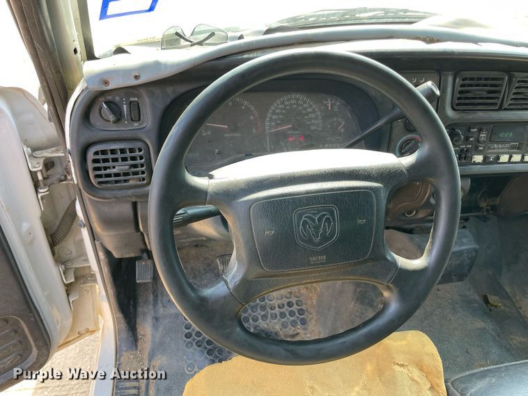 image for item NT9534 2002 Dodge Ram 2500  Quad Cab pickup truck