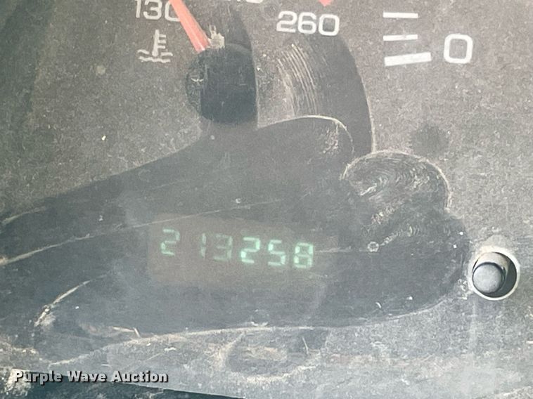 image for item NT9534 2002 Dodge Ram 2500  Quad Cab pickup truck