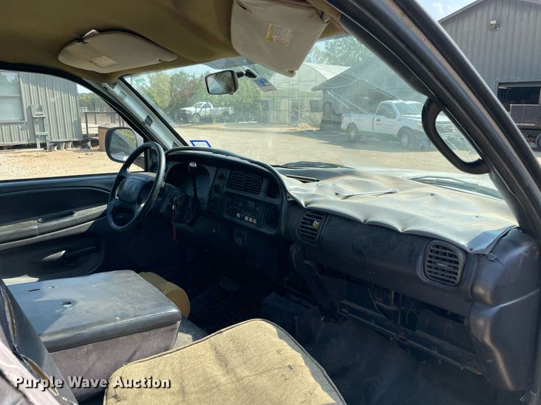 image for item NT9534 2002 Dodge Ram 2500  Quad Cab pickup truck