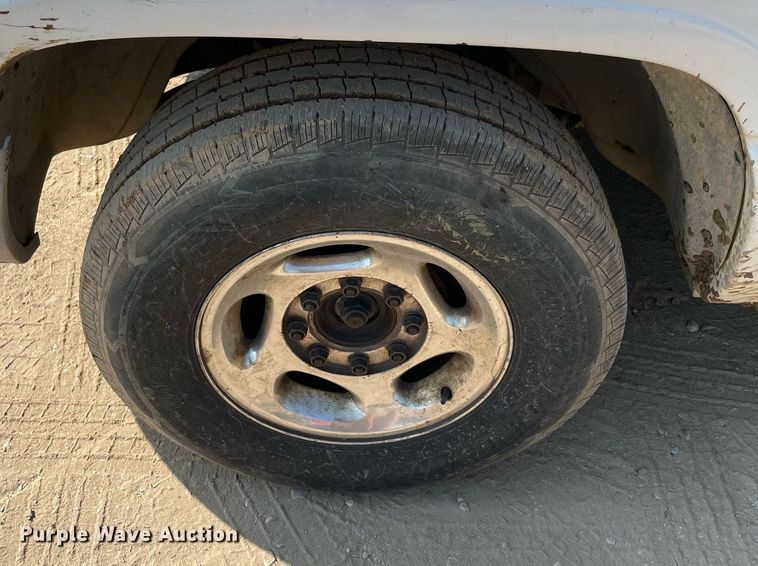 image for item NT9534 2002 Dodge Ram 2500  Quad Cab pickup truck