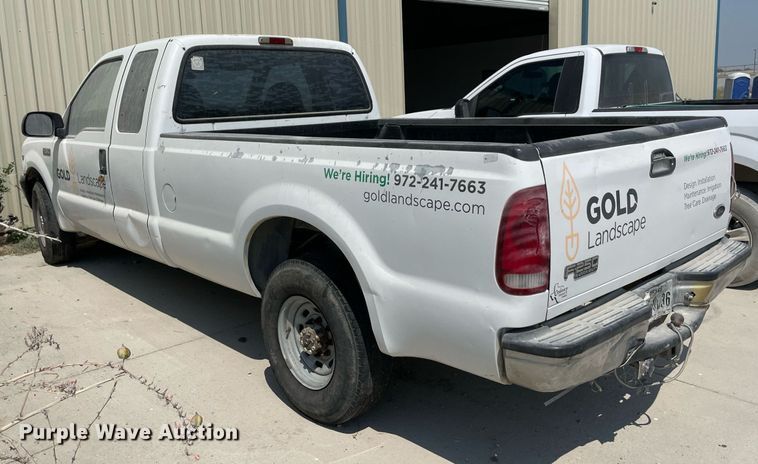 image for item NT9536 2002  Ford F250 Super Duty  SuperCab pickup truck