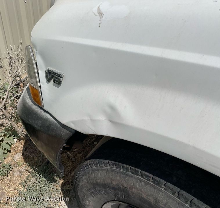 image for item NT9536 2002  Ford F250 Super Duty  SuperCab pickup truck