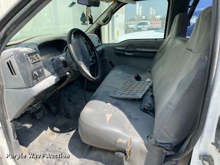 image for item NT9536 2002  Ford F250 Super Duty  SuperCab pickup truck