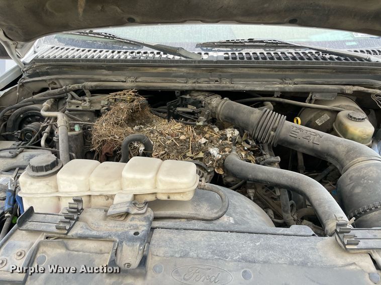 image for item NT9536 2002  Ford F250 Super Duty  SuperCab pickup truck