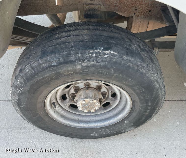 image for item NT9536 2002  Ford F250 Super Duty  SuperCab pickup truck