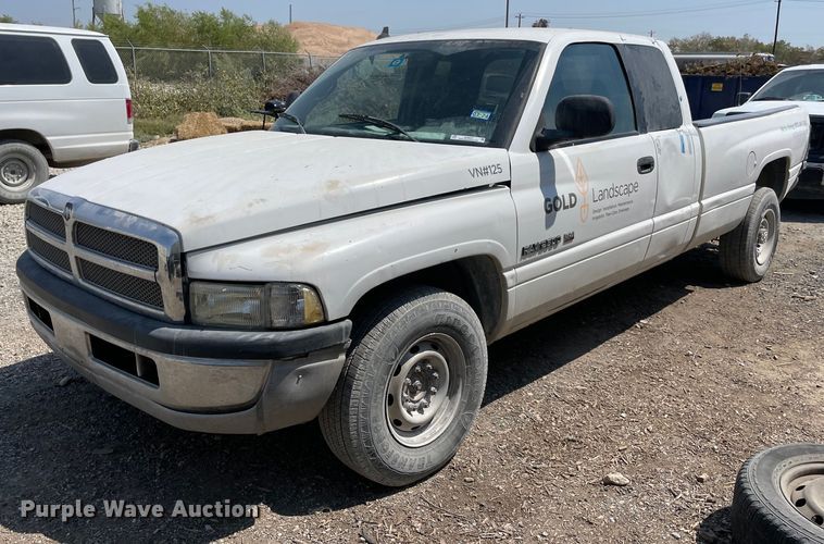 image for item NT9537 2002 Dodge Ram 2500  Quad Cab pickup truck