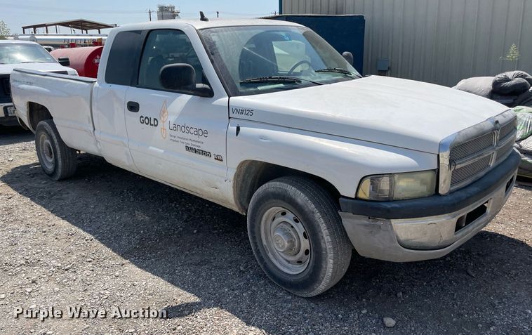 image for item NT9537 2002 Dodge Ram 2500  Quad Cab pickup truck