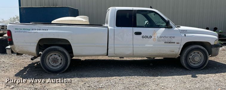 image for item NT9537 2002 Dodge Ram 2500  Quad Cab pickup truck