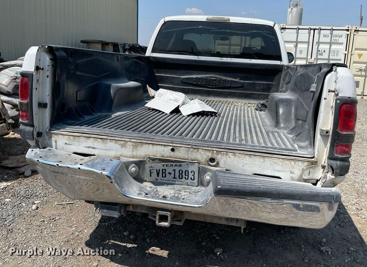 image for item NT9537 2002 Dodge Ram 2500  Quad Cab pickup truck