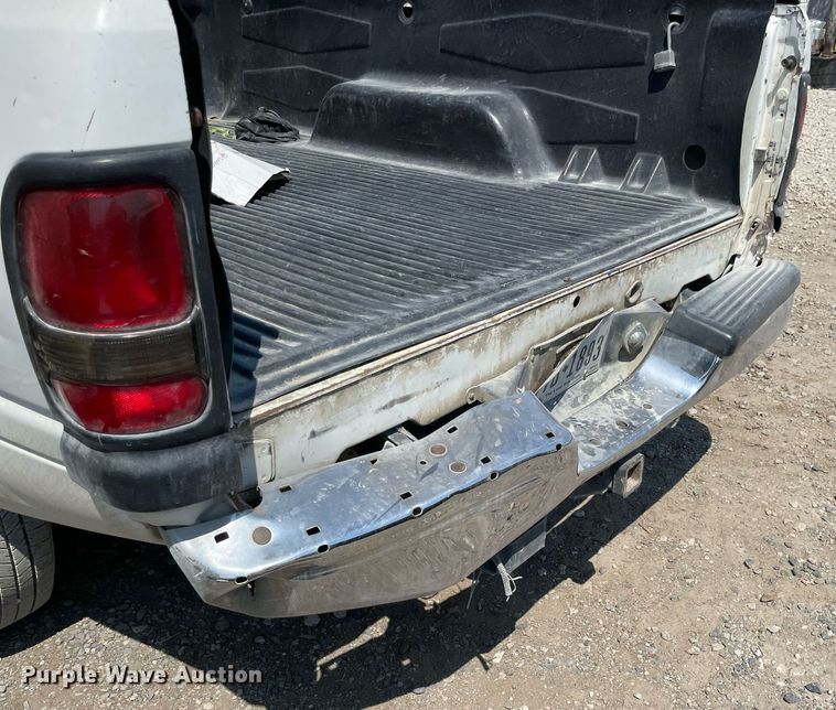 image for item NT9537 2002 Dodge Ram 2500  Quad Cab pickup truck