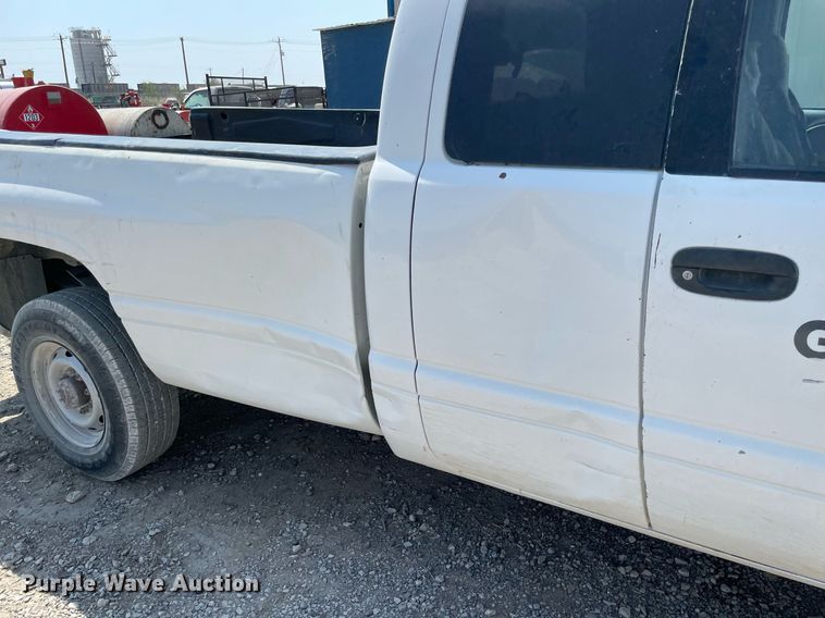 image for item NT9537 2002 Dodge Ram 2500  Quad Cab pickup truck