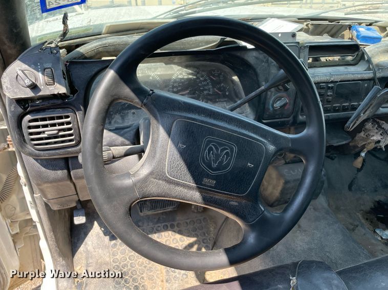 image for item NT9537 2002 Dodge Ram 2500  Quad Cab pickup truck