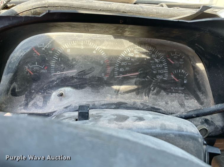 image for item NT9537 2002 Dodge Ram 2500  Quad Cab pickup truck