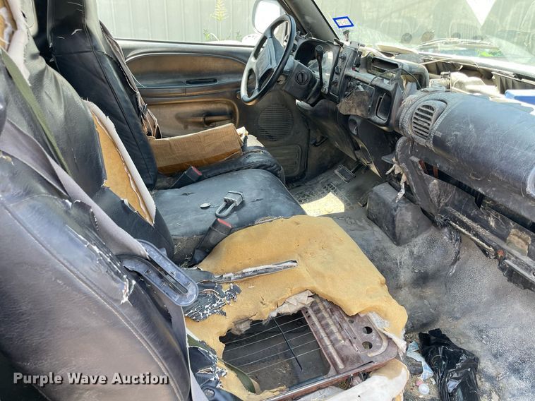 image for item NT9537 2002 Dodge Ram 2500  Quad Cab pickup truck