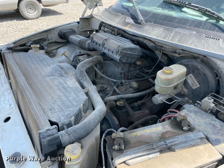 image for item NT9537 2002 Dodge Ram 2500  Quad Cab pickup truck