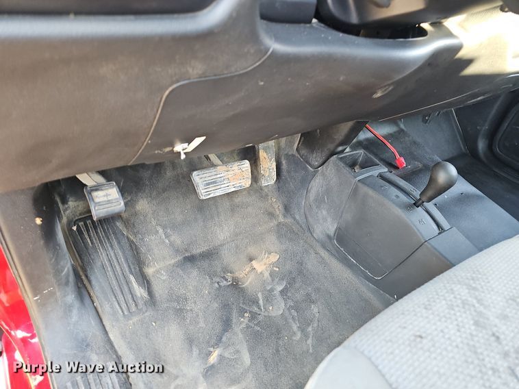 image for item NT9955 2015 GMC Sierra 3500HD  utility bed pickup truck