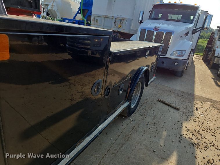 image for item NT9955 2015 GMC Sierra 3500HD  utility bed pickup truck