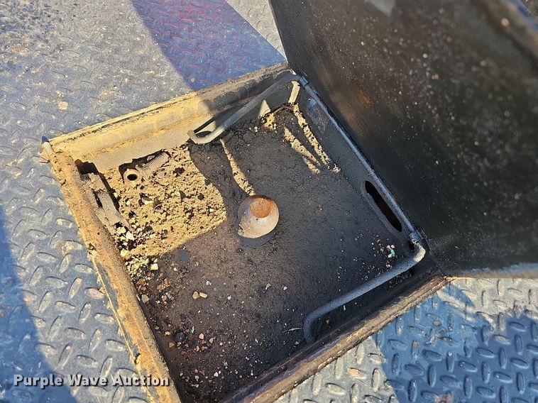 image for item NT9955 2015 GMC Sierra 3500HD  utility bed pickup truck