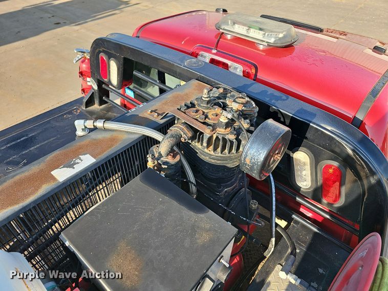 image for item NT9955 2015 GMC Sierra 3500HD  utility bed pickup truck