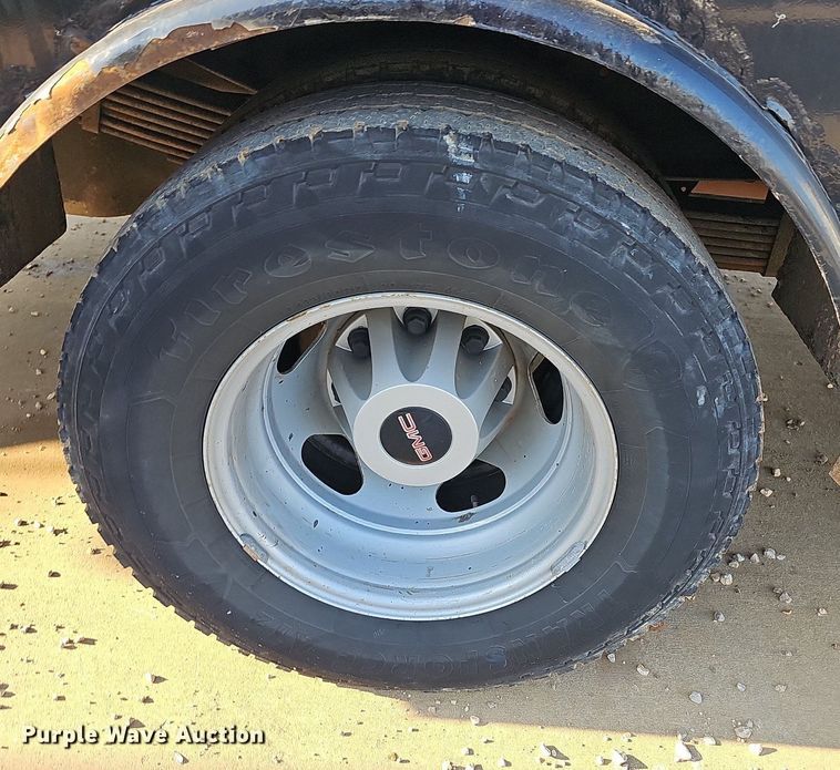 image for item NT9955 2015 GMC Sierra 3500HD  utility bed pickup truck