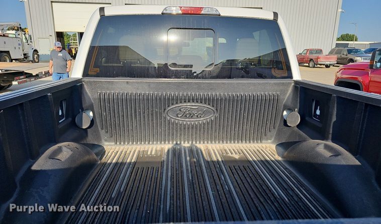 image for item NT9956 2017 Ford F150 Lariat  SuperCrew pickup truck