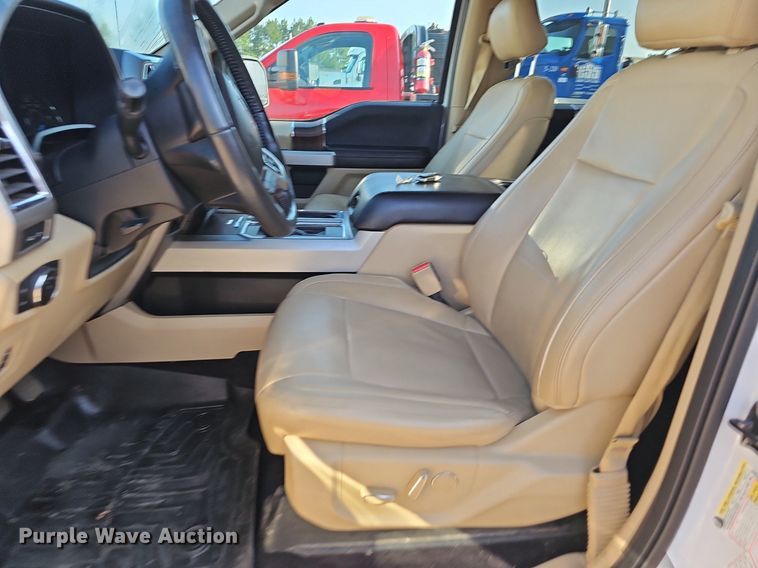 image for item NT9956 2017 Ford F150 Lariat  SuperCrew pickup truck