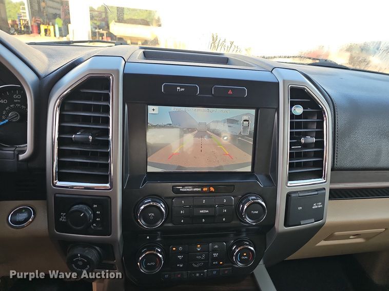 image for item NT9956 2017 Ford F150 Lariat  SuperCrew pickup truck