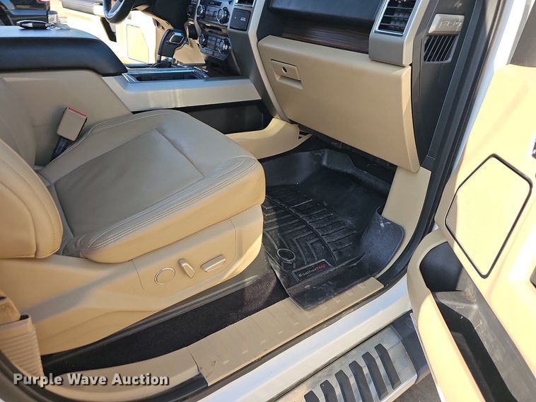 image for item NT9956 2017 Ford F150 Lariat  SuperCrew pickup truck