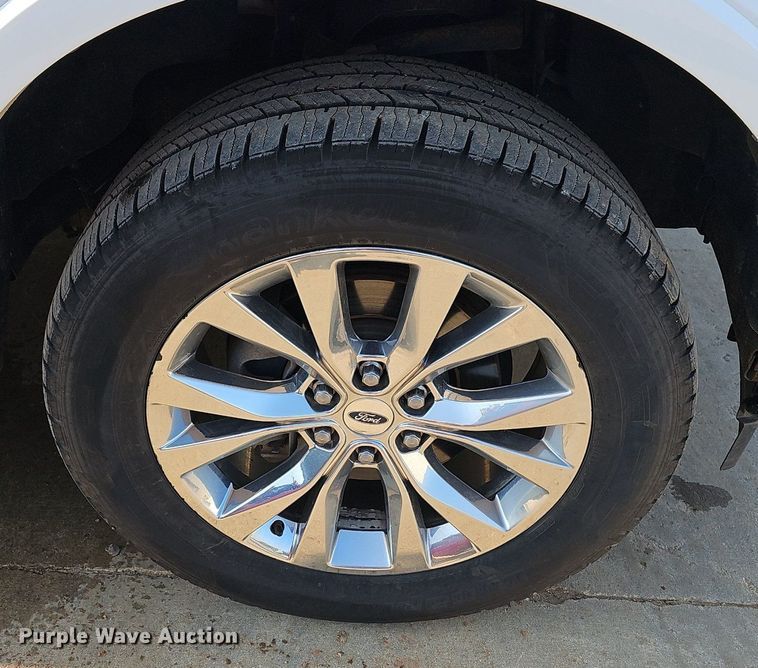 image for item NT9956 2017 Ford F150 Lariat  SuperCrew pickup truck