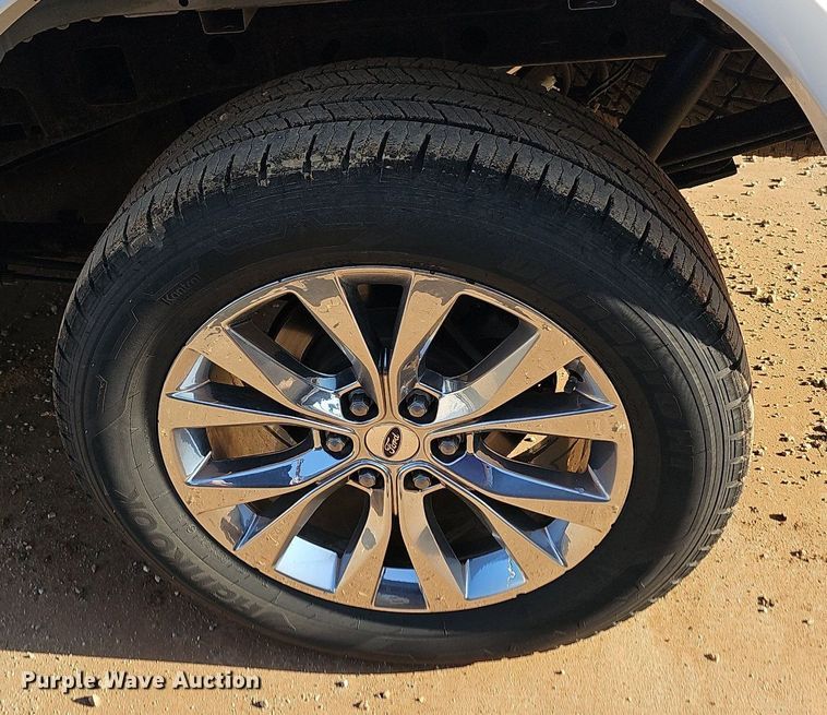 image for item NT9956 2017 Ford F150 Lariat  SuperCrew pickup truck