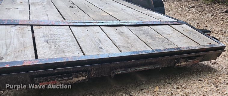 image for item NT9976 2000 Parker  utility trailer