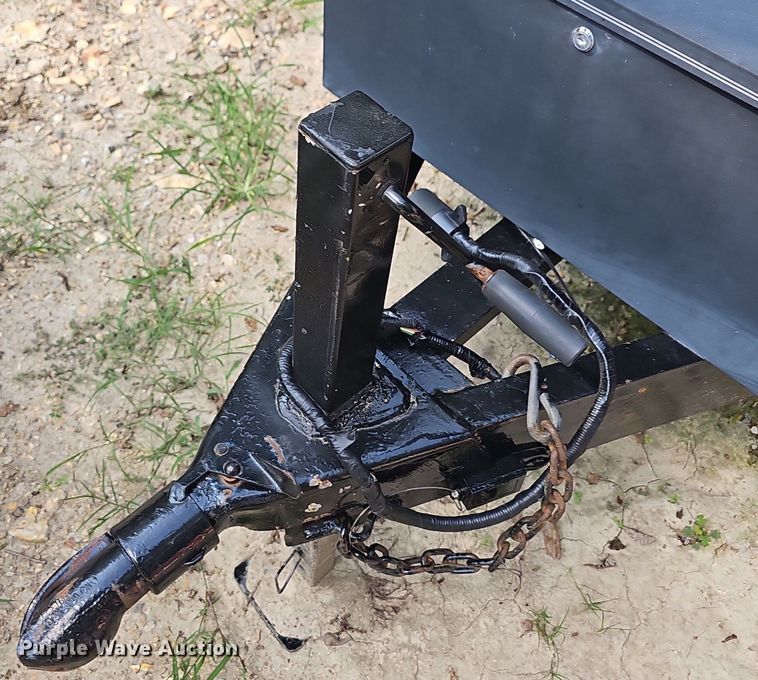 image for item NT9976 2000 Parker  utility trailer