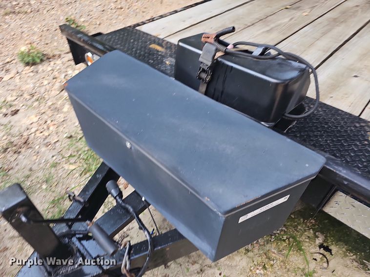 image for item NT9976 2000 Parker  utility trailer