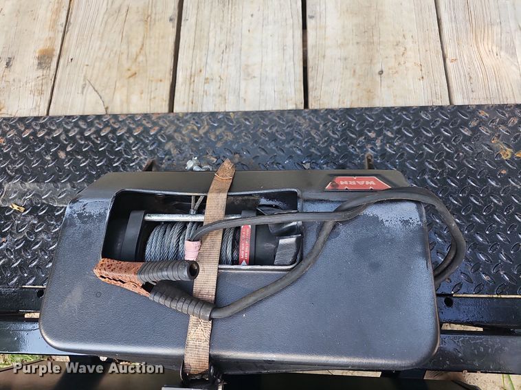 image for item NT9976 2000 Parker  utility trailer